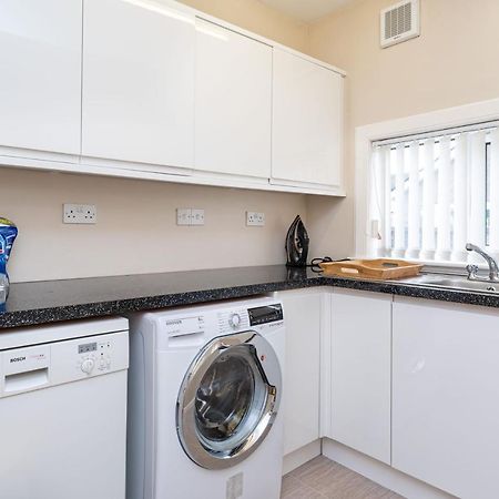 New Four Bedroom House - All Rooms Ensuite Stirling Exterior photo