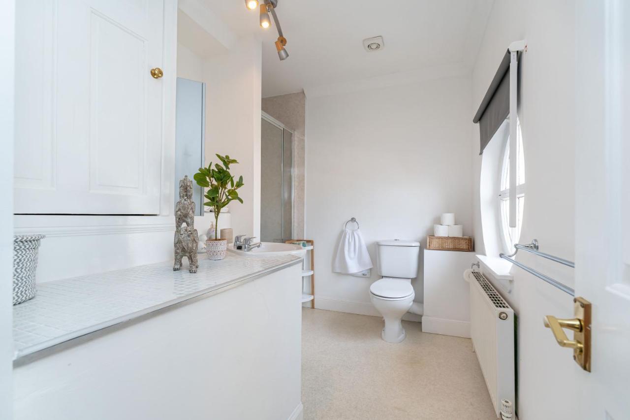 New Four Bedroom House - All Rooms Ensuite Stirling Exterior photo