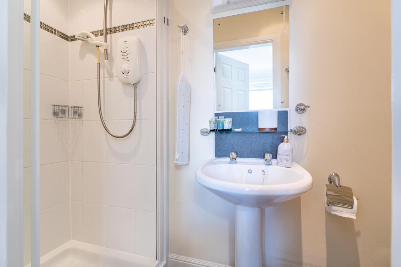 New Four Bedroom House - All Rooms Ensuite Stirling Exterior photo