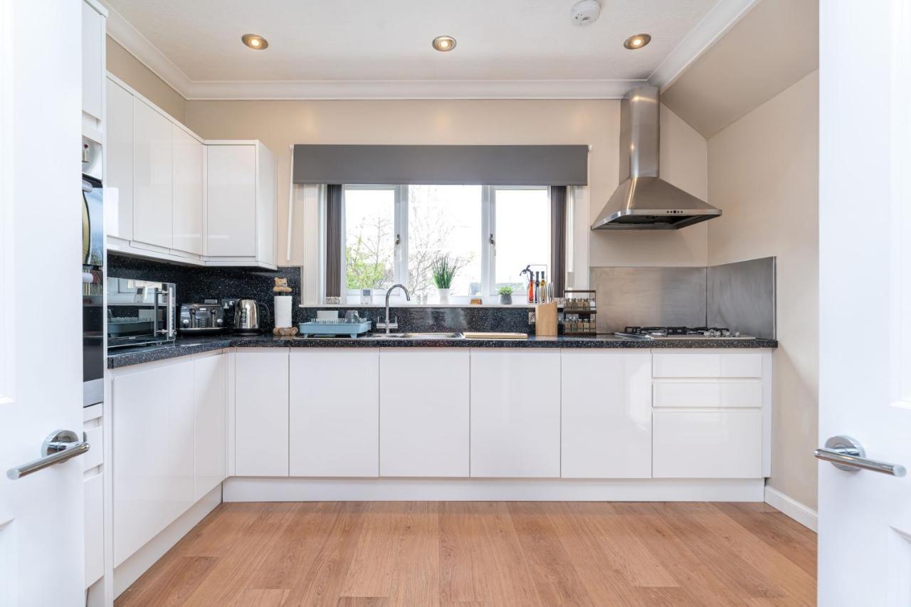 New Four Bedroom House - All Rooms Ensuite Stirling Exterior photo